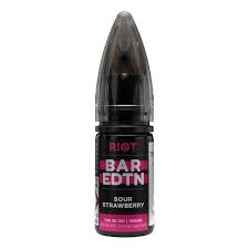 Riot - BAR EDTN - Sour Strawberry Salt 10ml